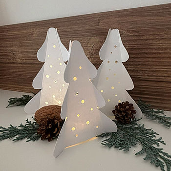 Tannenbämchen die leuchten in modernen Weiß :fixed: